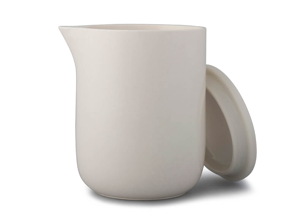 The unique feature of the candles is the spout which allows you to easily pour the massage oil from the candle.